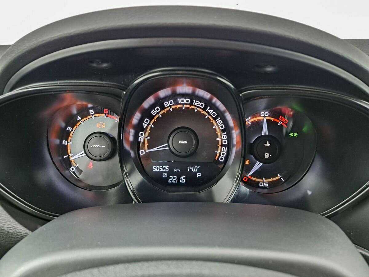 Купить Lada (ВАЗ) Vesta с пробегом. Фото: #9