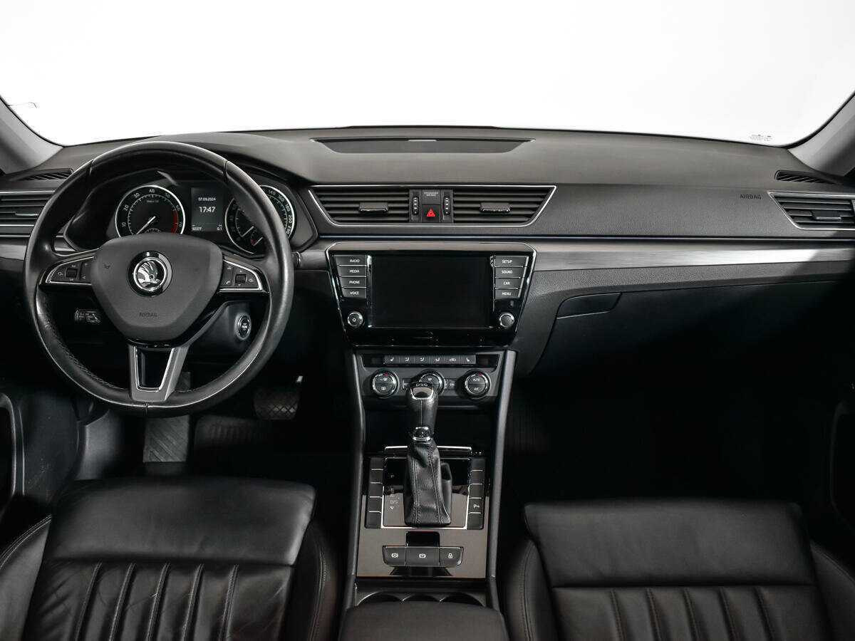 Купить Skoda Superb с пробегом. Фото: #11