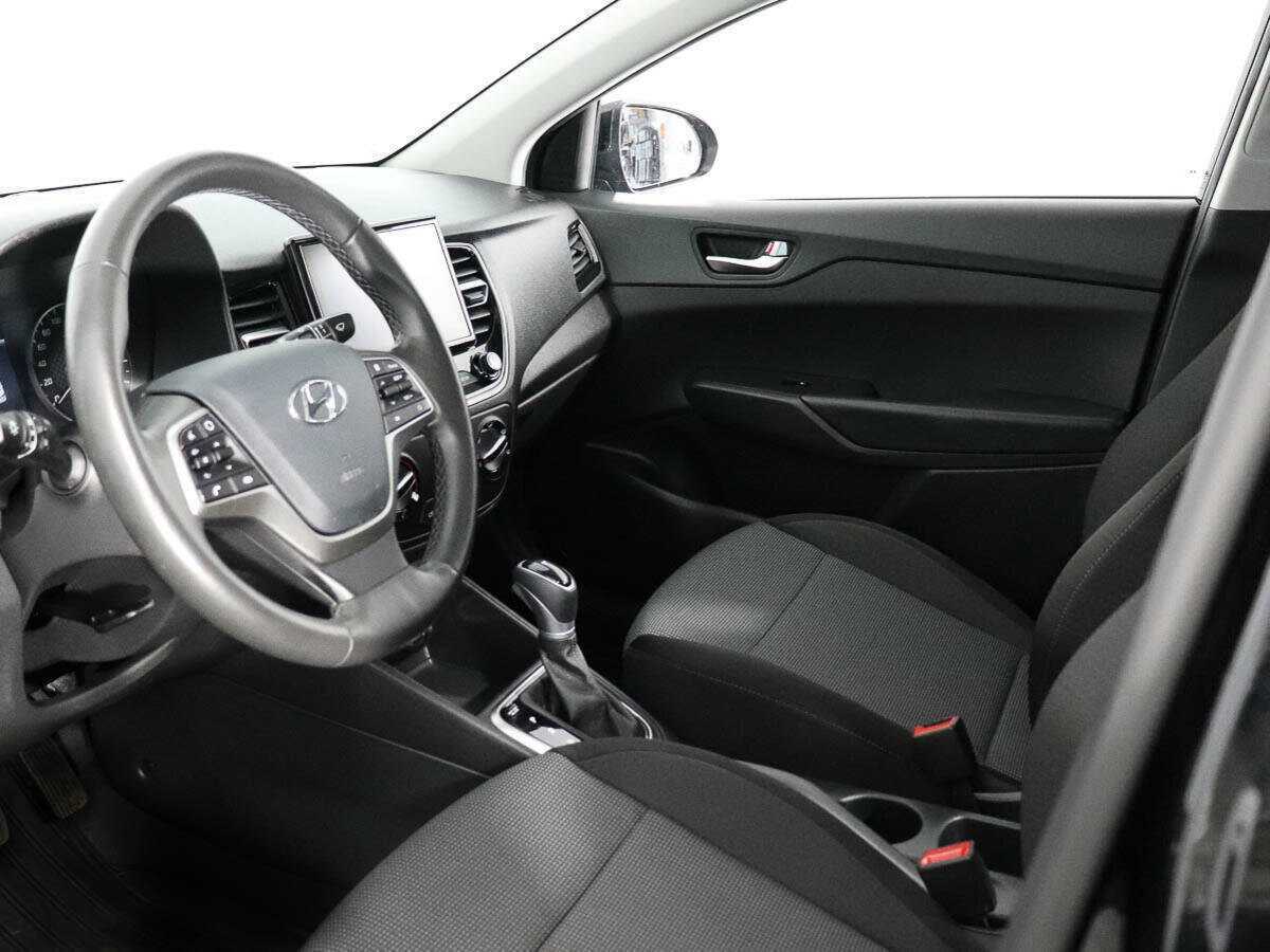 Купить Hyundai Solaris с пробегом. Фото: #9