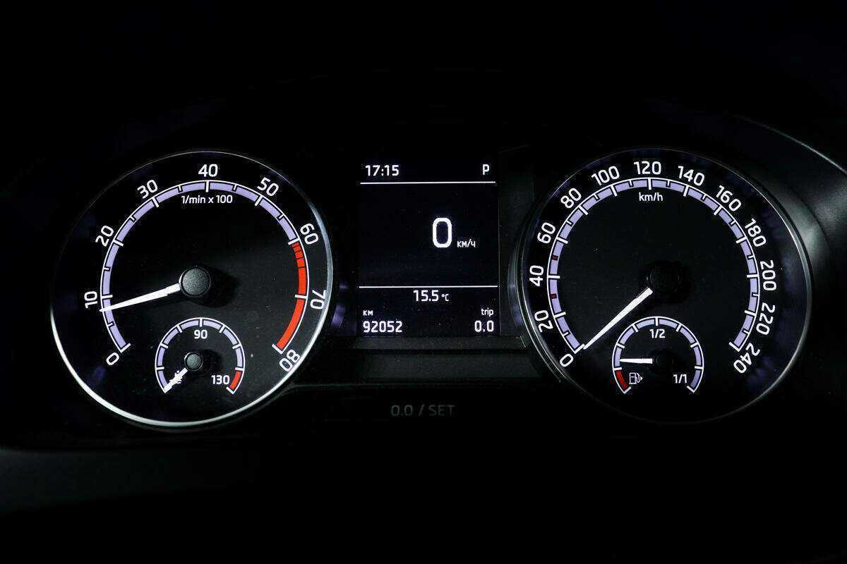 Купить Skoda Rapid с пробегом. Фото: #9