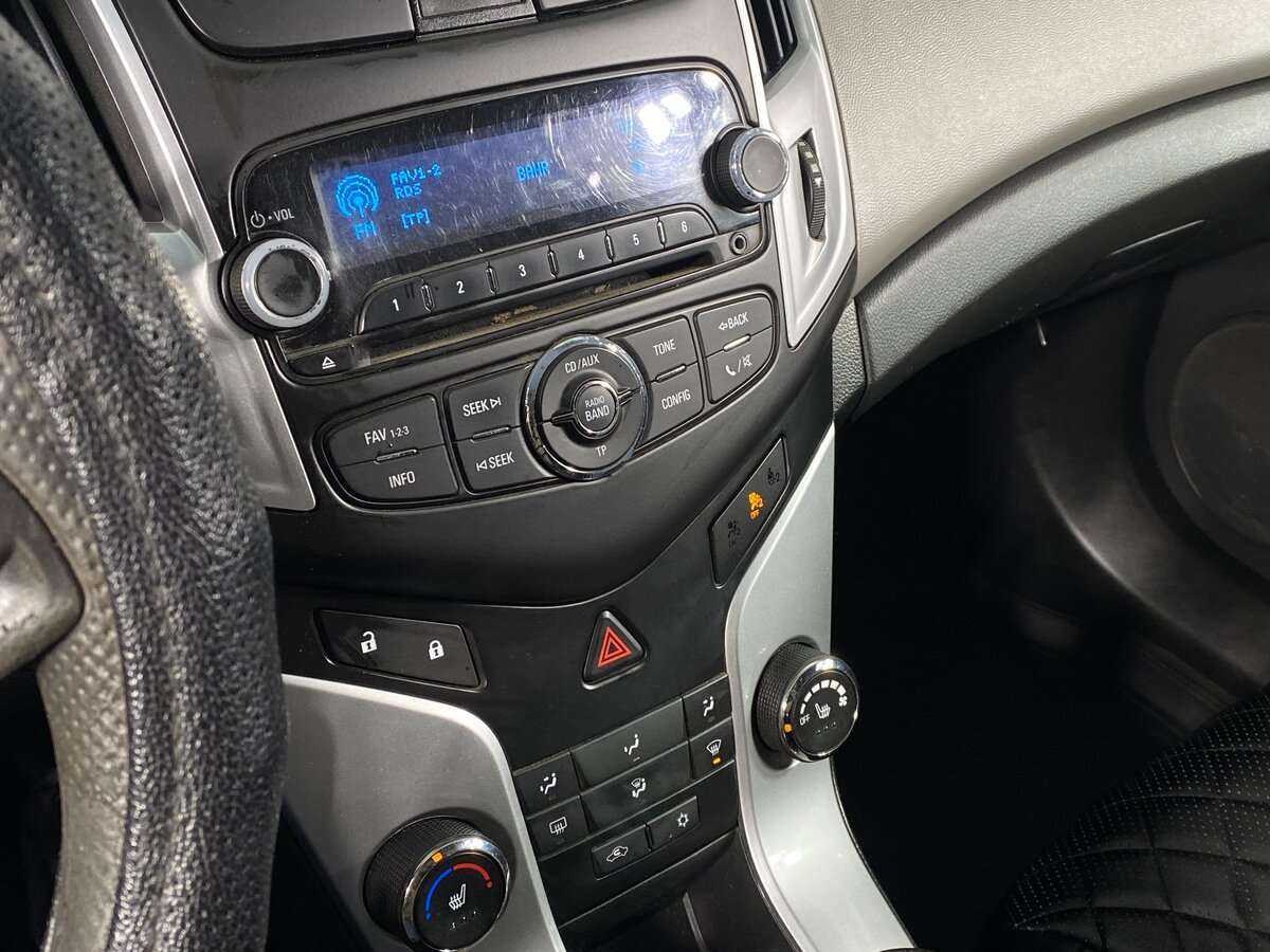 Купить Chevrolet Cruze с пробегом. Фото: #11