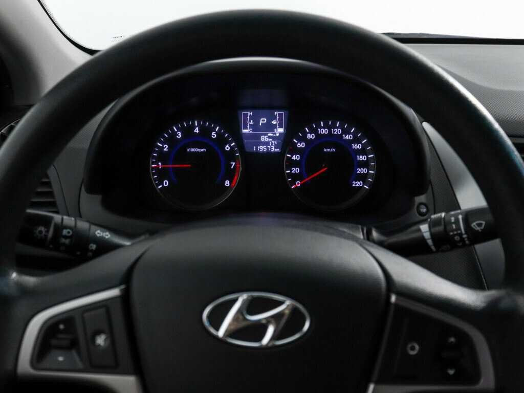 Купить Hyundai Solaris с пробегом. Фото: #12