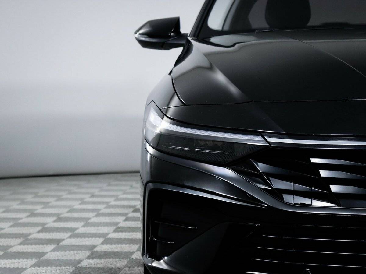 Купить Hyundai Elantra с пробегом. Фото: #14