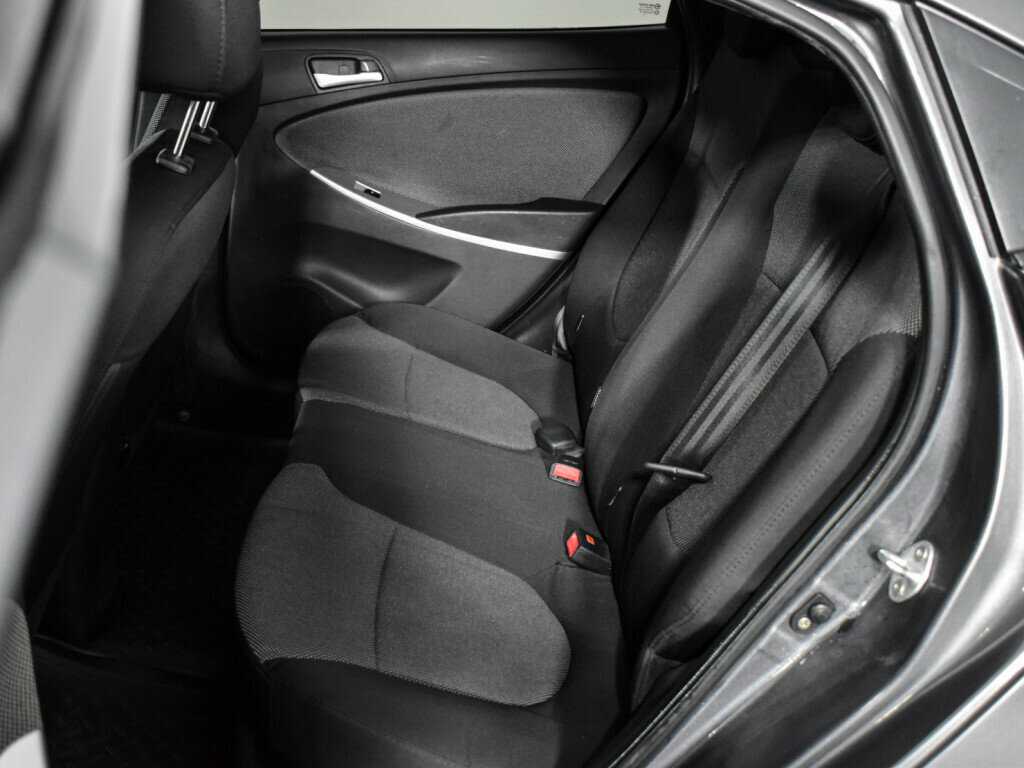 Купить Hyundai Solaris с пробегом. Фото: #9