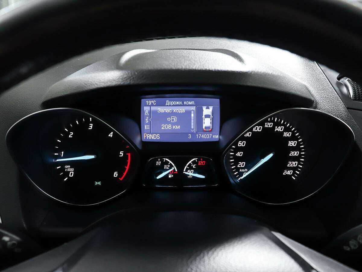 Купить Ford Kuga с пробегом. Фото: #14