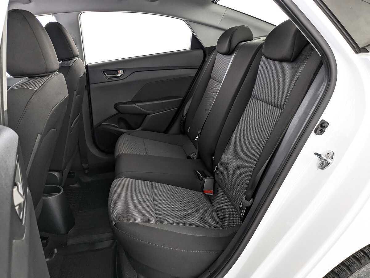 Купить Hyundai Solaris с пробегом. Фото: #13