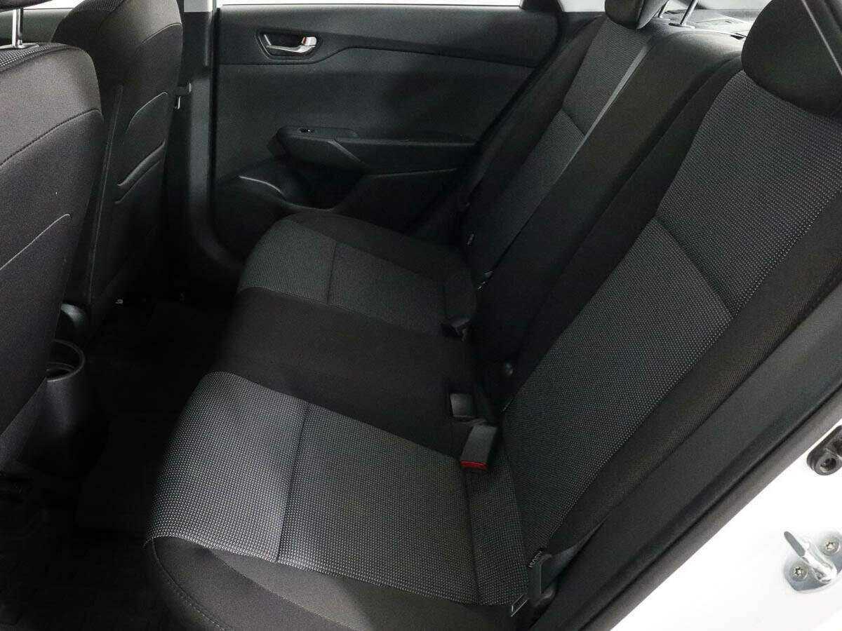 Купить Hyundai Solaris с пробегом. Фото: #6