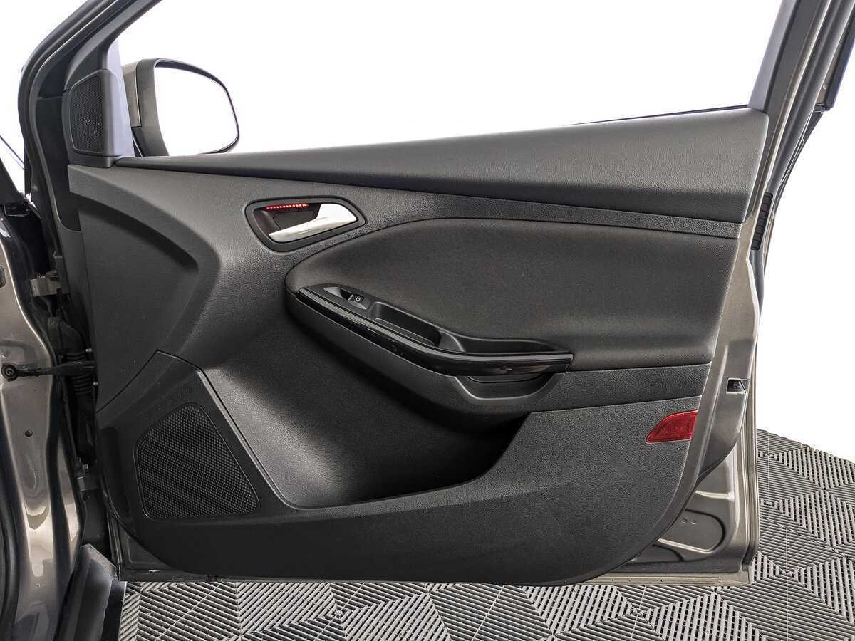 Купить Ford Focus с пробегом. Фото: #19