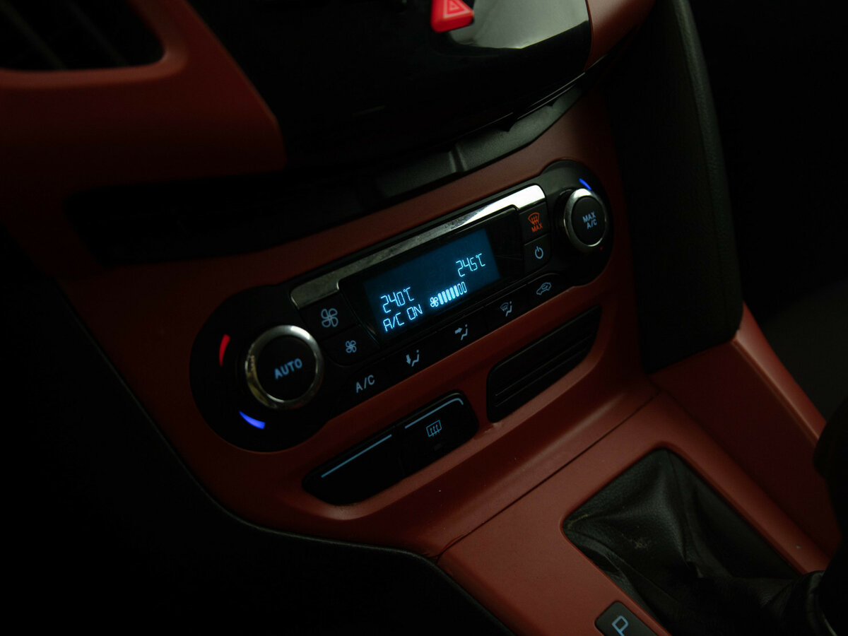 Купить Ford Focus с пробегом. Фото: #10
