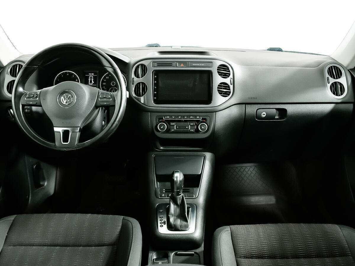 Купить Volkswagen Tiguan с пробегом. Фото: #10