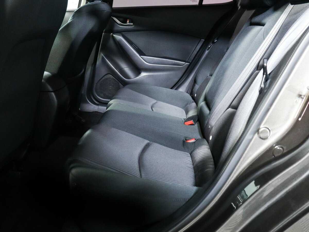 Купить Mazda 3 с пробегом. Фото: #9