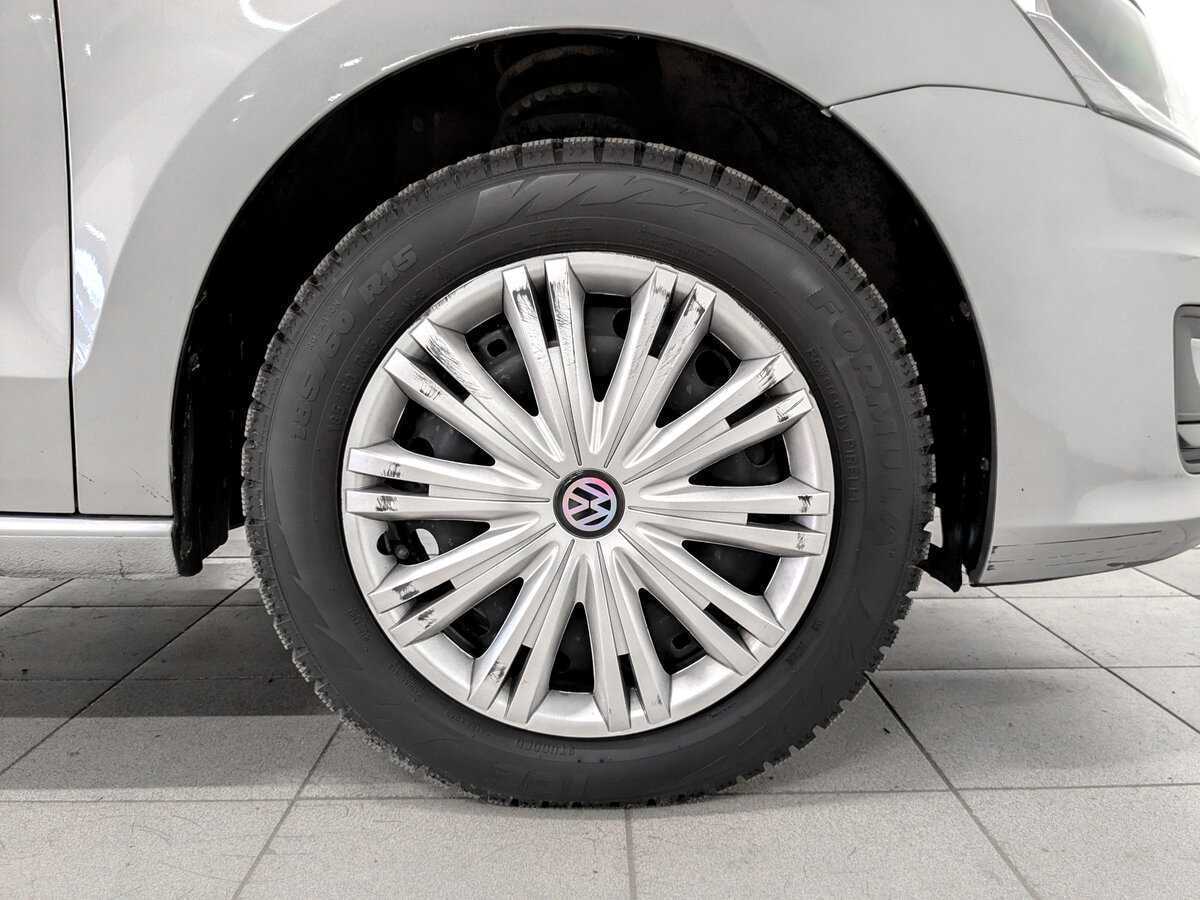 Купить Volkswagen Polo с пробегом. Фото: #16