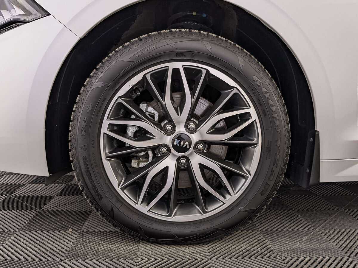 Купить Kia K5 с пробегом. Фото: #11