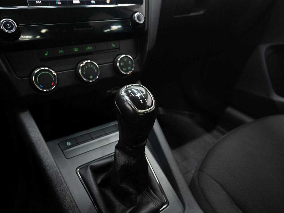 Купить Skoda Octavia с пробегом. Фото: #19