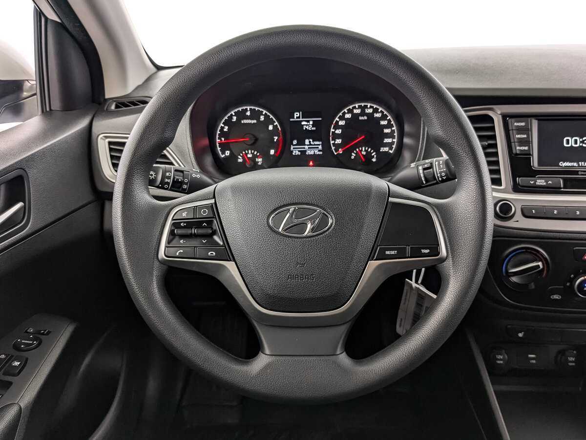 Купить Hyundai Solaris с пробегом. Фото: #15