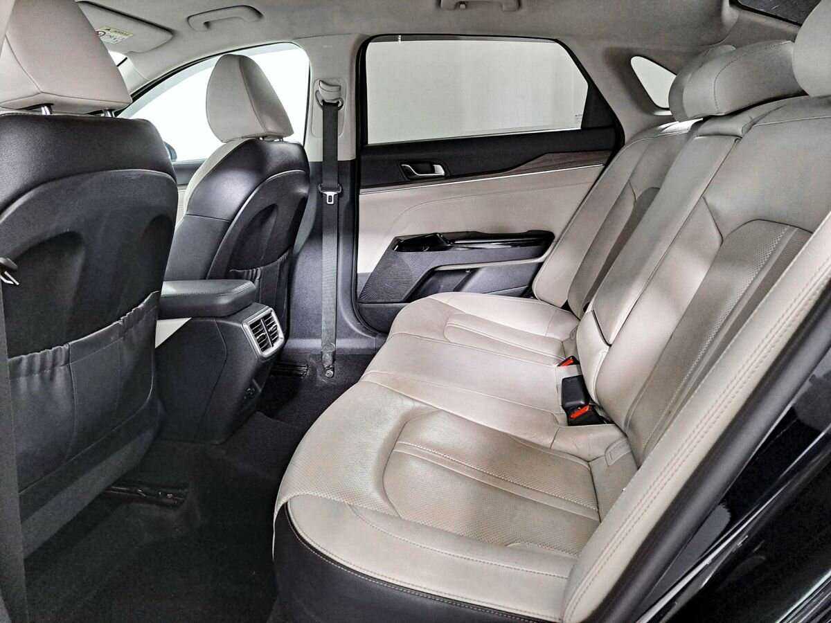 Купить Kia K5 с пробегом. Фото: #9