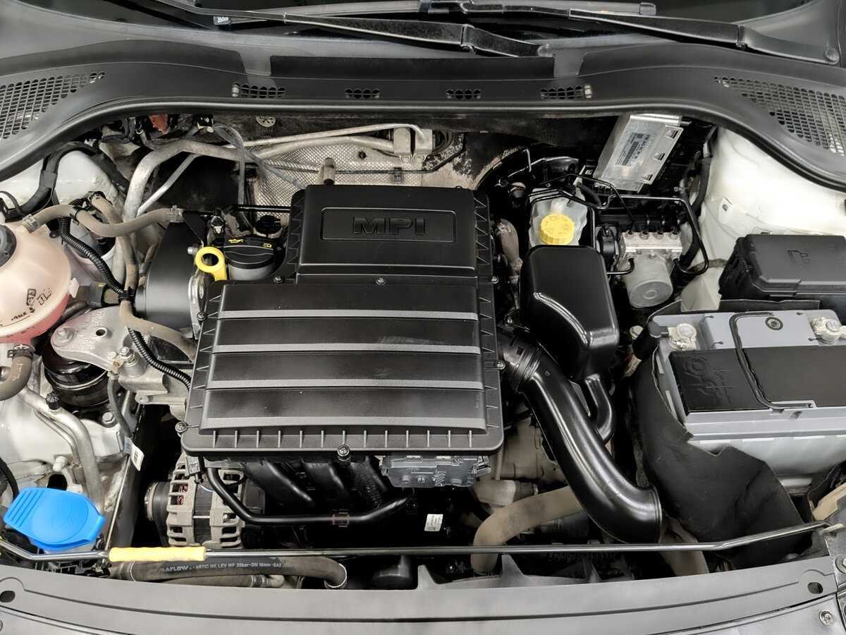 Купить Skoda Rapid с пробегом. Фото: #8