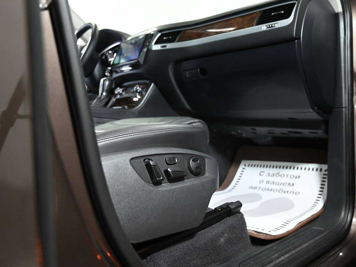 Купить Volkswagen Touareg с пробегом. Фото: #13