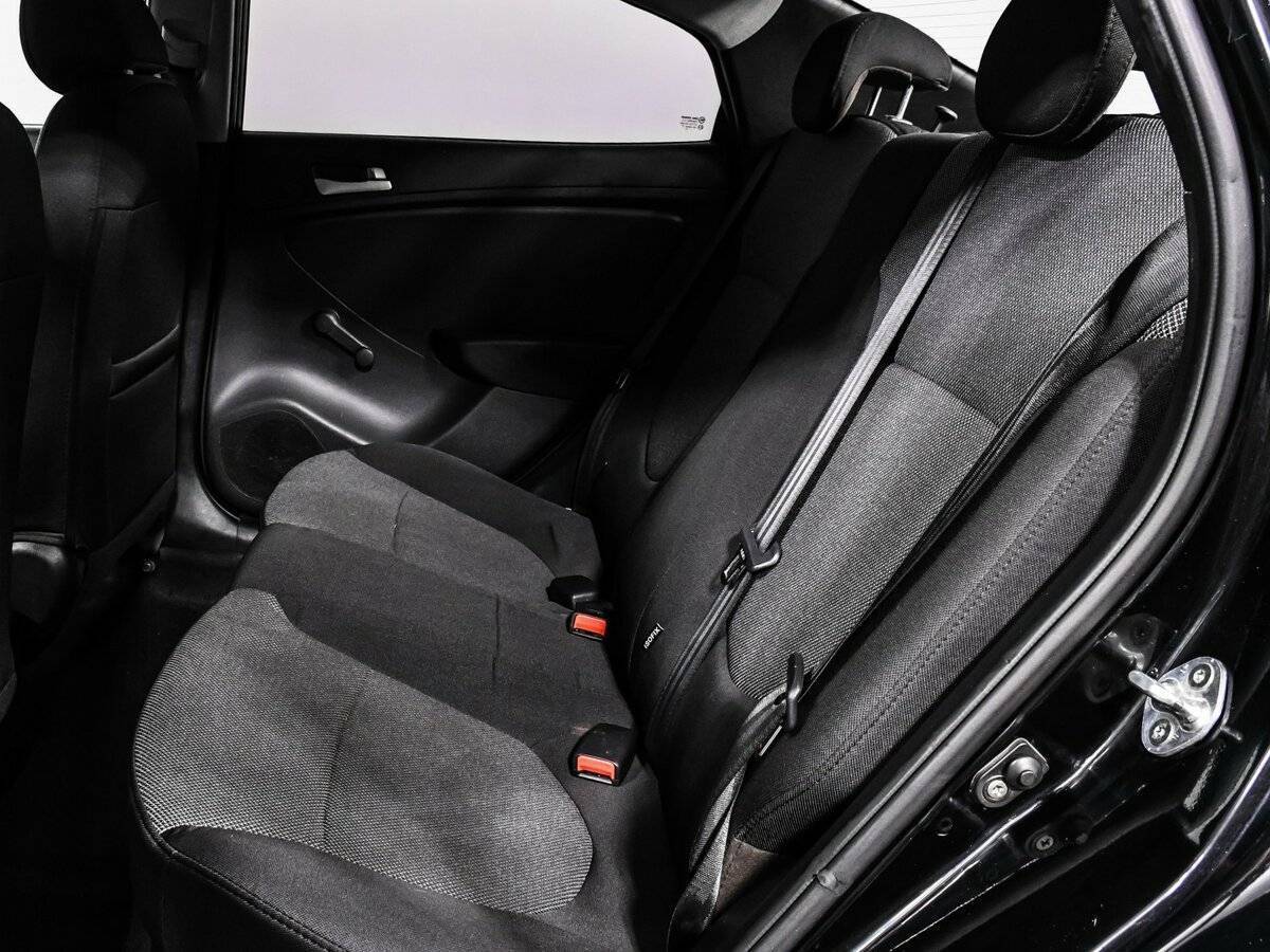 Купить Hyundai Solaris с пробегом. Фото: #12