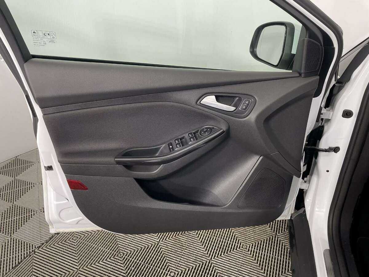 Купить Ford Focus с пробегом. Фото: #7