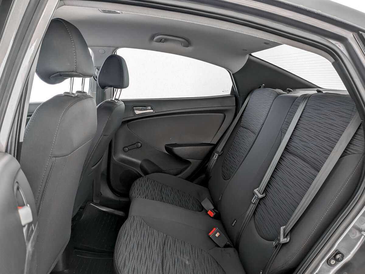 Купить Hyundai Solaris с пробегом. Фото: #9