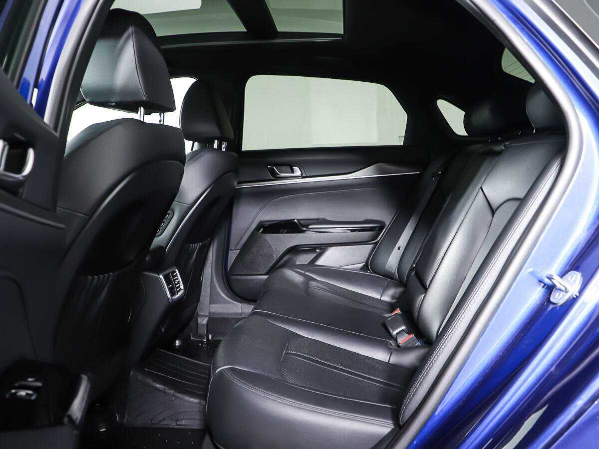 Купить Kia K5 с пробегом. Фото: #9