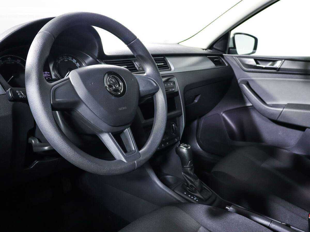 Купить Skoda Rapid с пробегом. Фото: #12