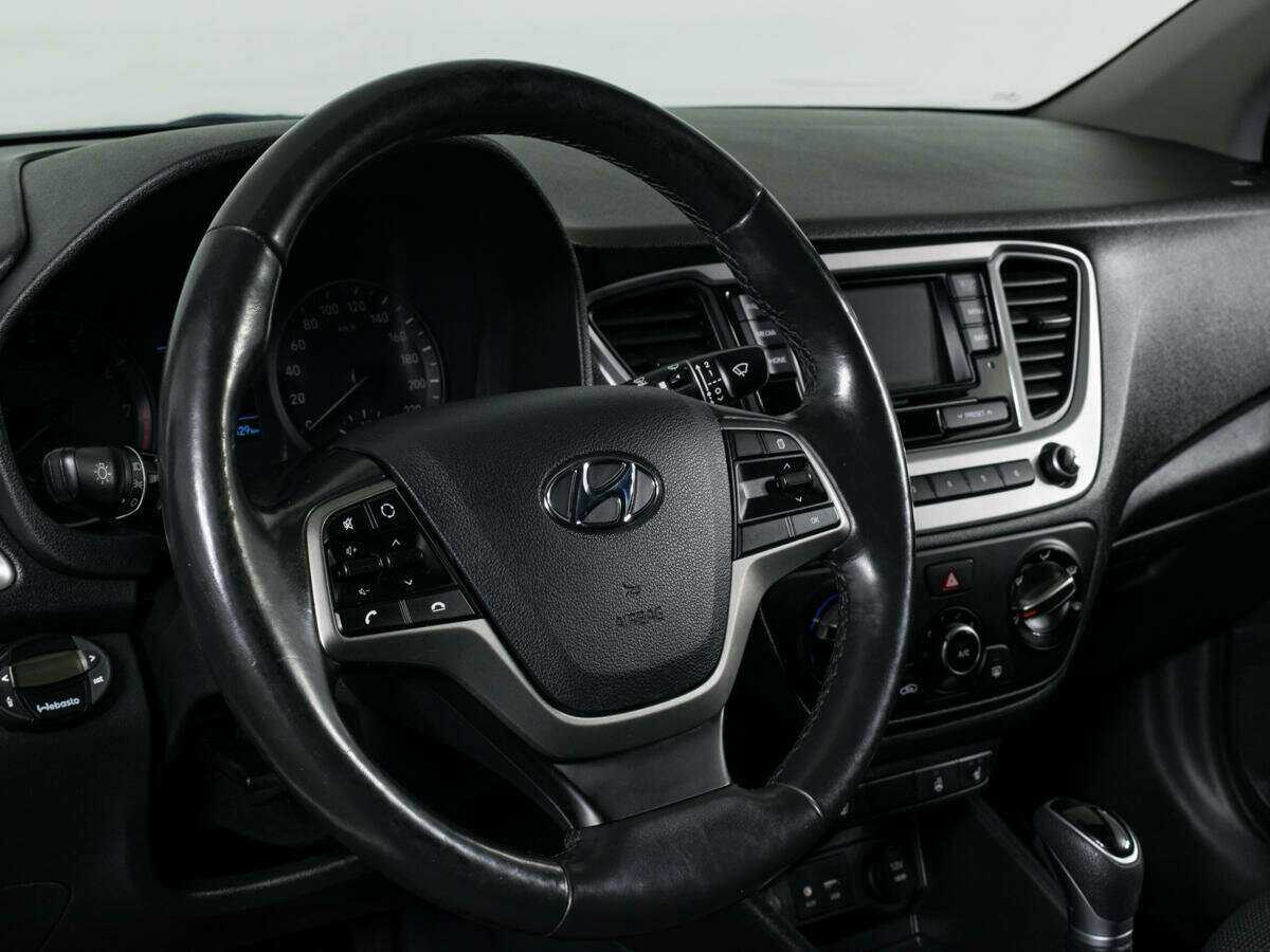 Купить Hyundai Solaris с пробегом. Фото: #10