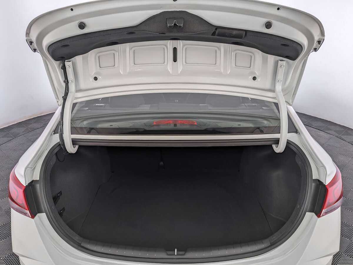 Купить Hyundai Solaris с пробегом. Фото: #9