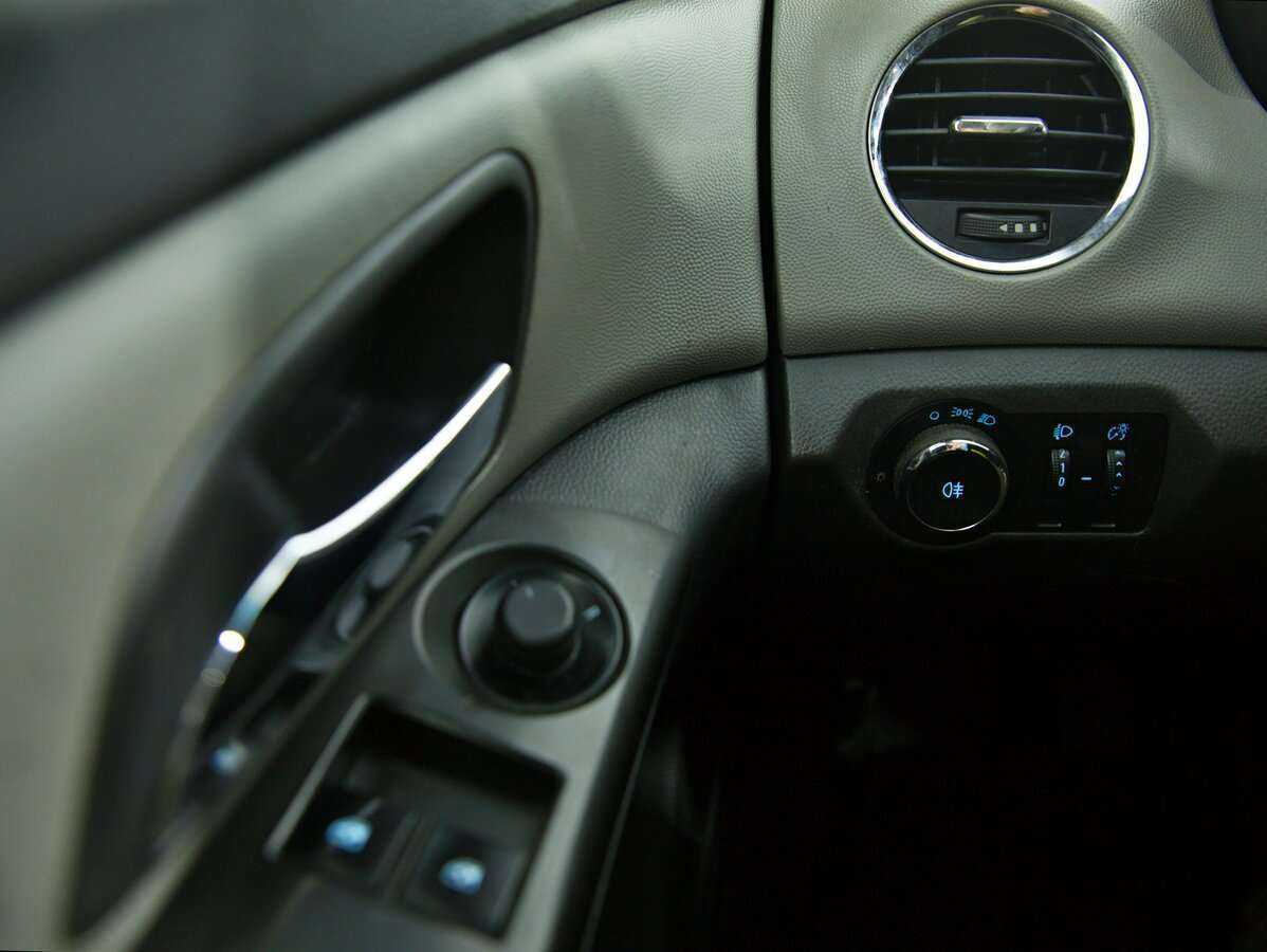 Купить Chevrolet Cruze с пробегом. Фото: #18