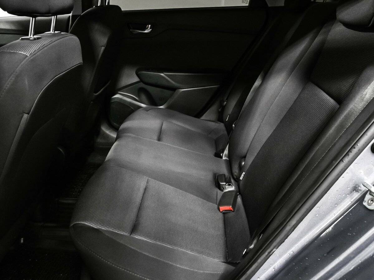 Купить Hyundai Solaris с пробегом. Фото: #11