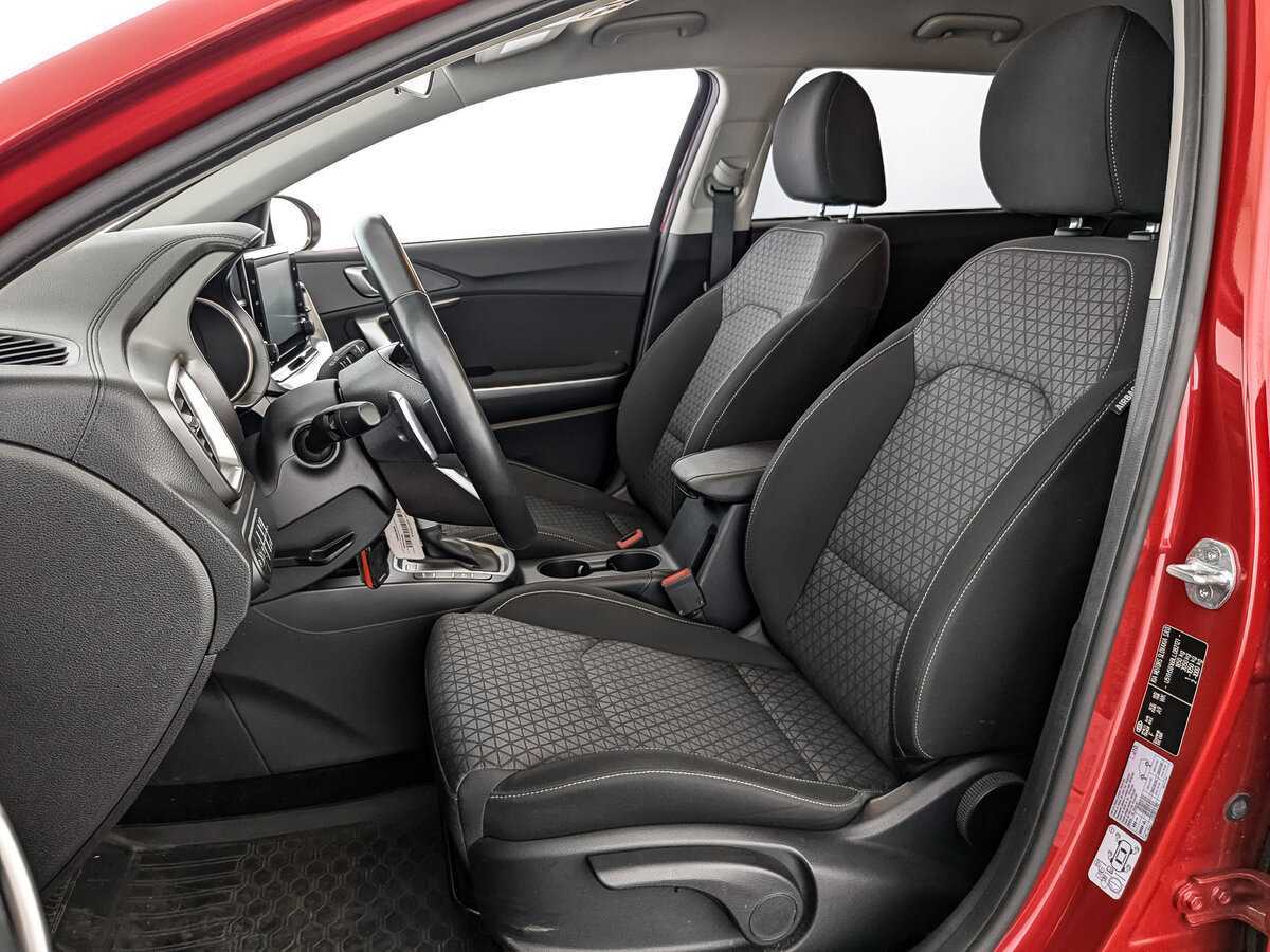 Купить Kia Ceed с пробегом. Фото: #15