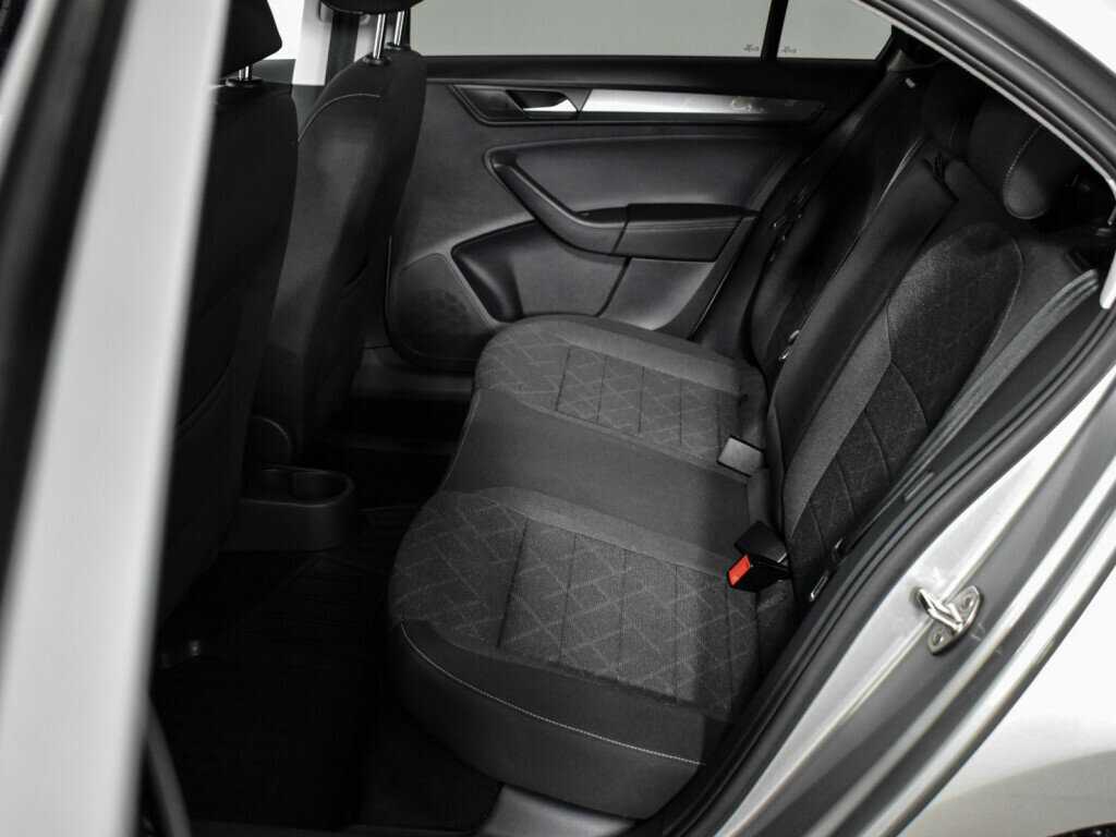 Купить Volkswagen Polo с пробегом. Фото: #12