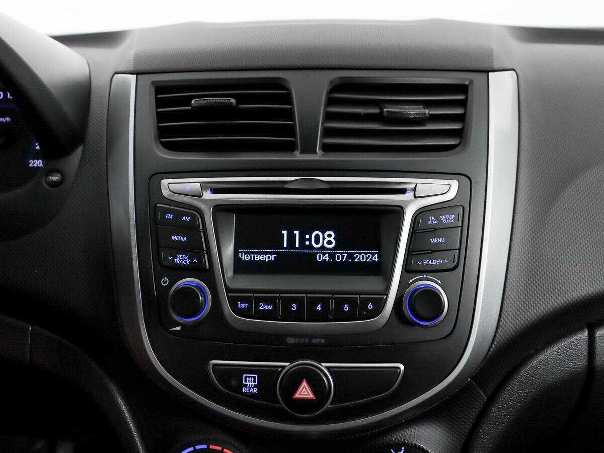 Купить Hyundai Solaris с пробегом. Фото: #12