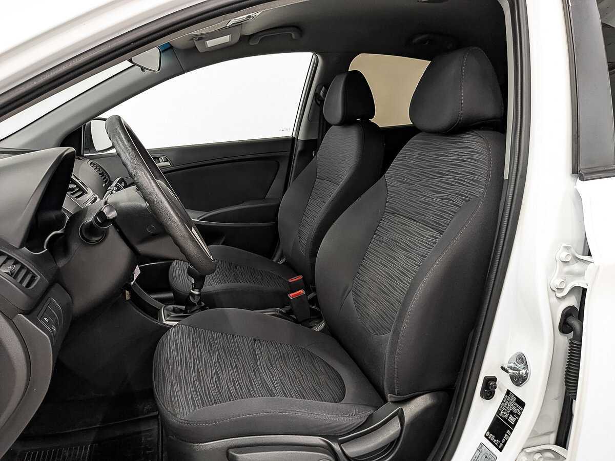 Купить Hyundai Solaris с пробегом. Фото: #17