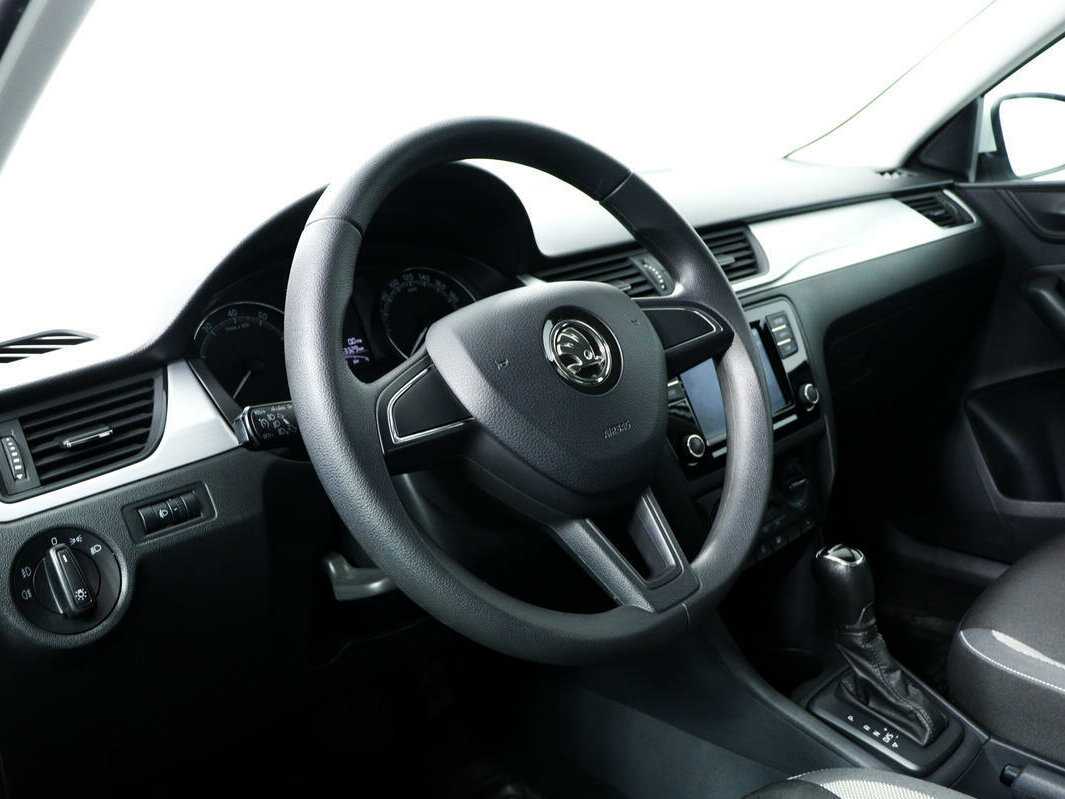 Купить Skoda Rapid с пробегом. Фото: #12