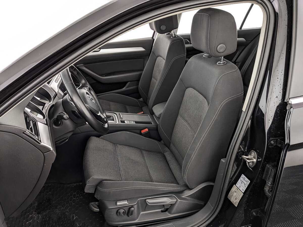 Купить Volkswagen Passat с пробегом. Фото: #15