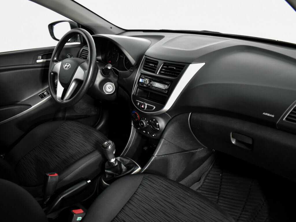 Купить Hyundai Solaris с пробегом. Фото: #10