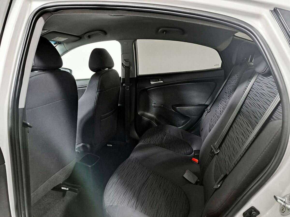 Купить Hyundai Solaris с пробегом. Фото: #6