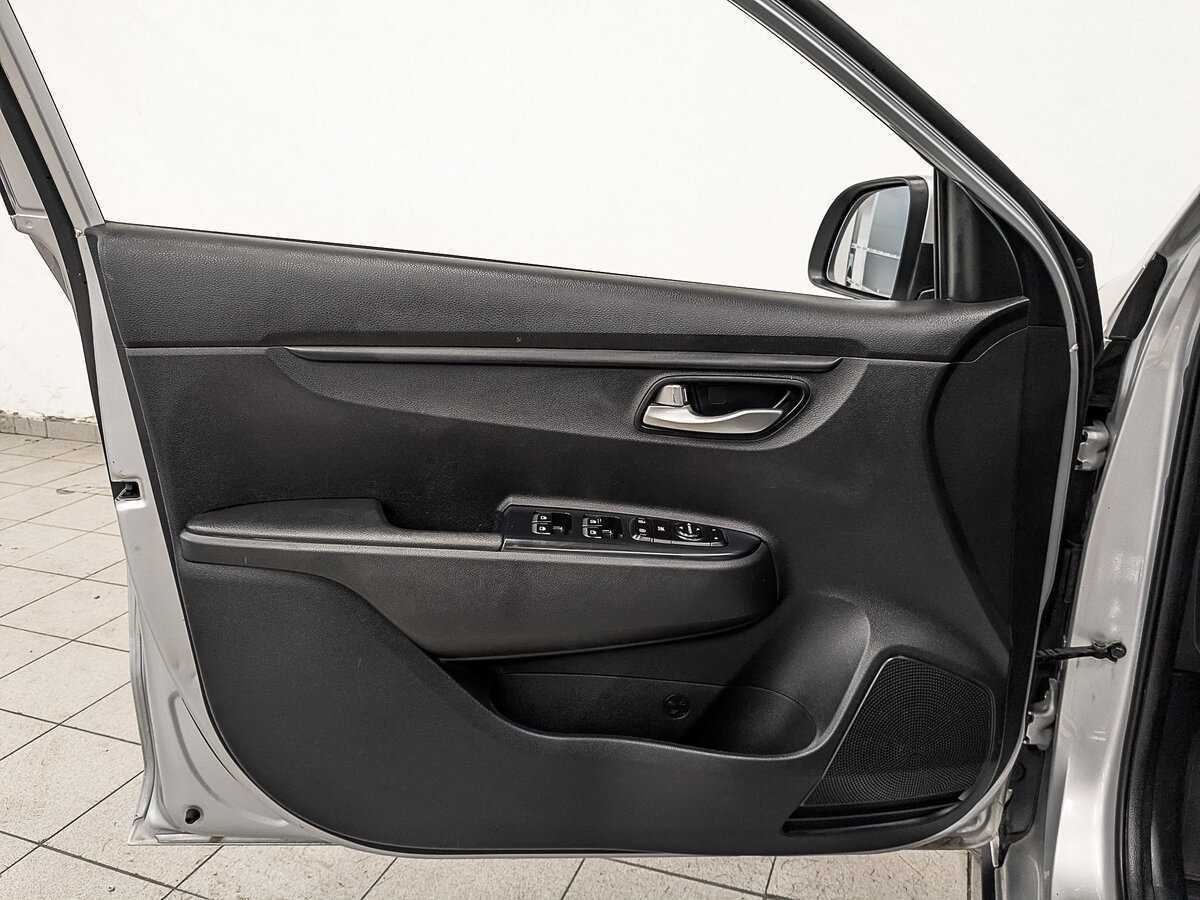 Купить Kia Rio с пробегом. Фото: #18