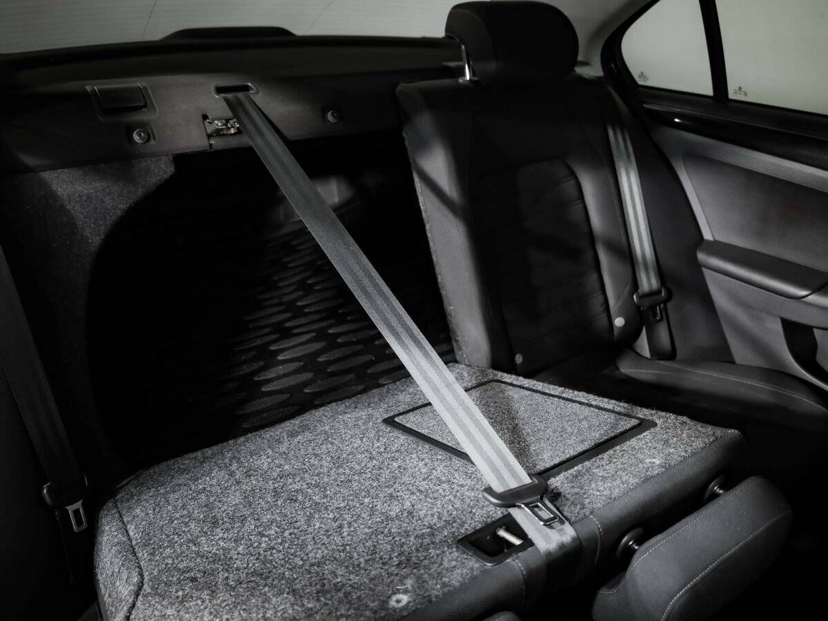 Купить Volkswagen Jetta с пробегом. Фото: #27