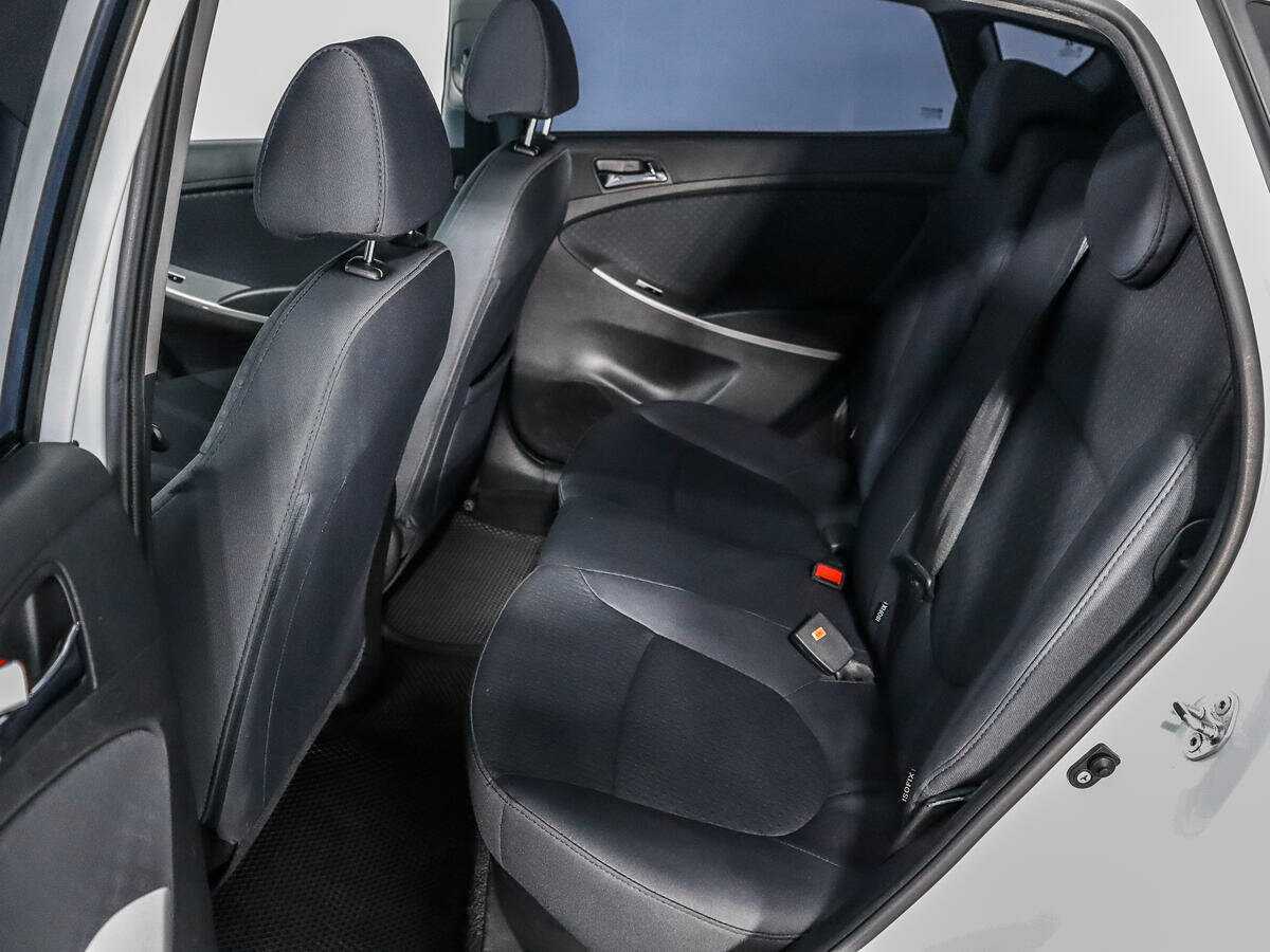 Купить Hyundai Solaris с пробегом. Фото: #9