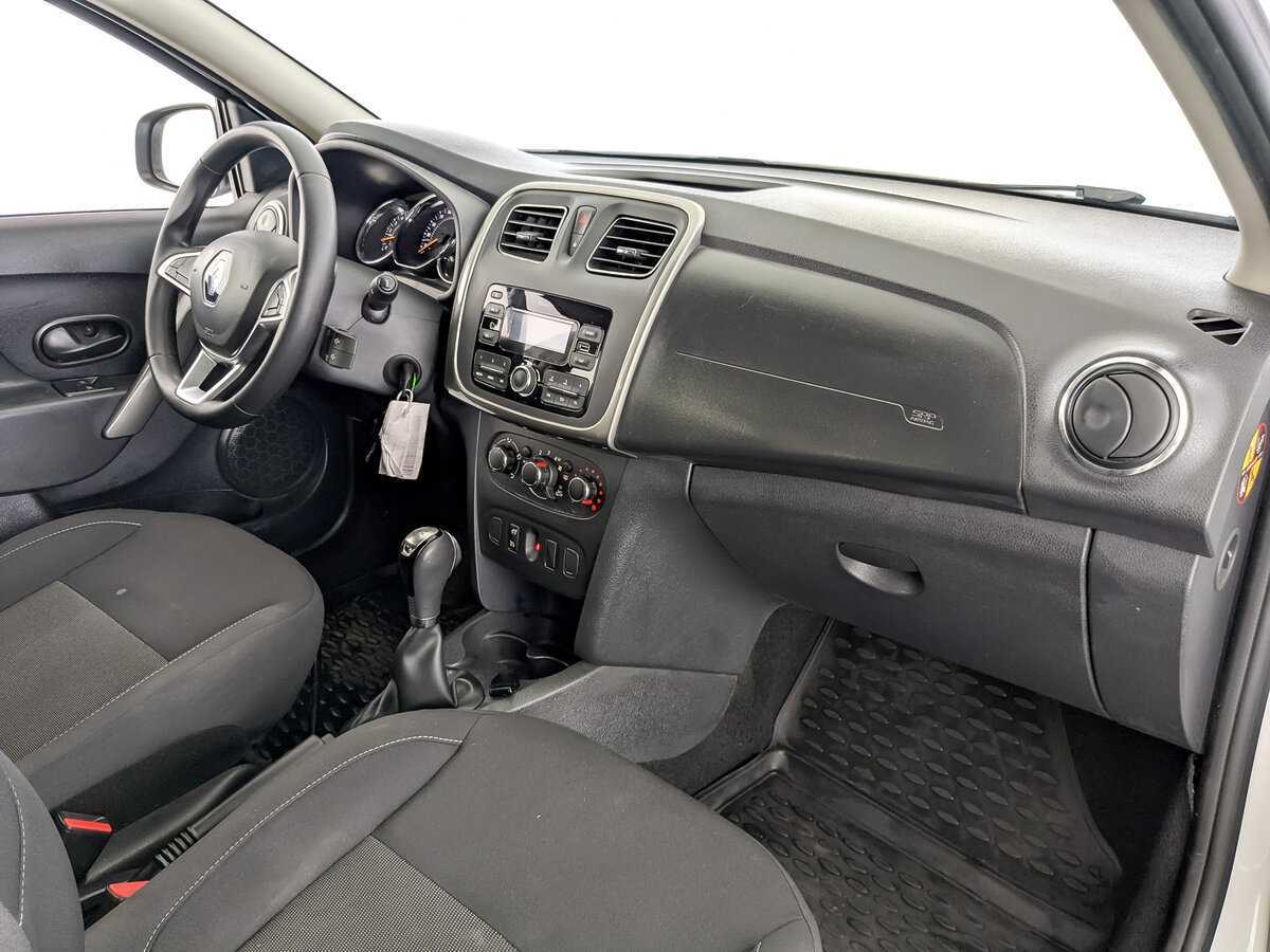Купить Renault Sandero с пробегом. Фото: #10