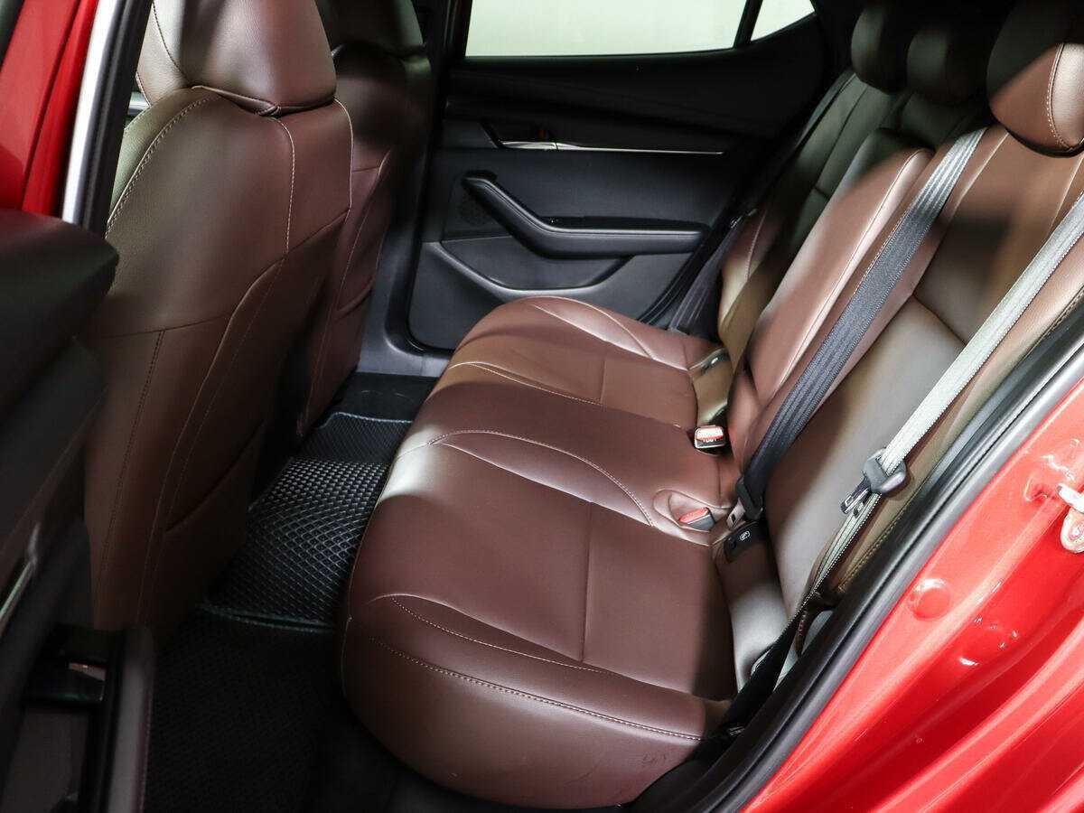 Купить Mazda 3 с пробегом. Фото: #8