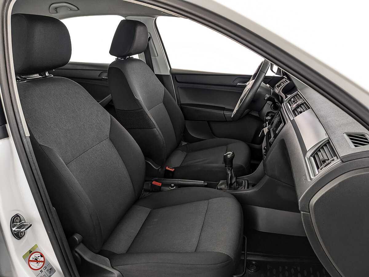 Купить Skoda Rapid с пробегом. Фото: #20