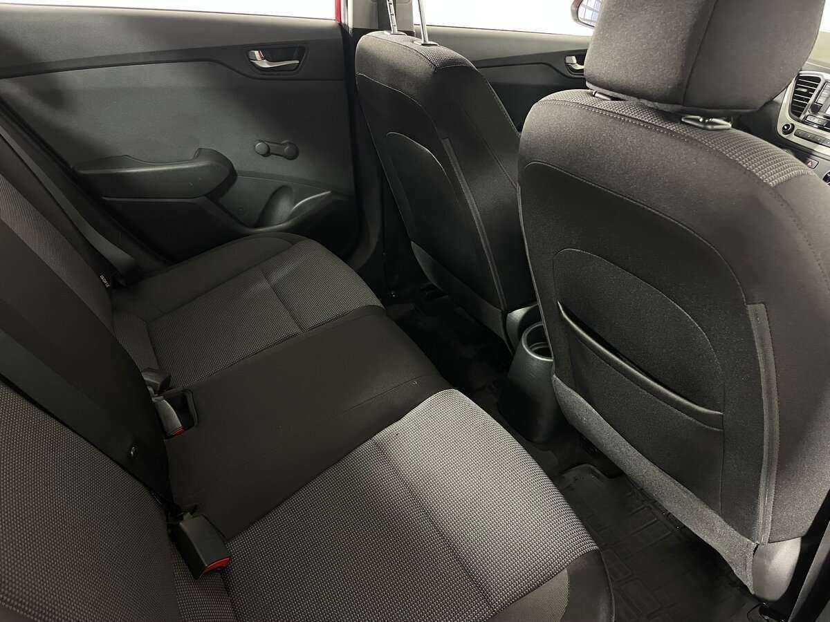 Купить Hyundai Solaris с пробегом. Фото: #21