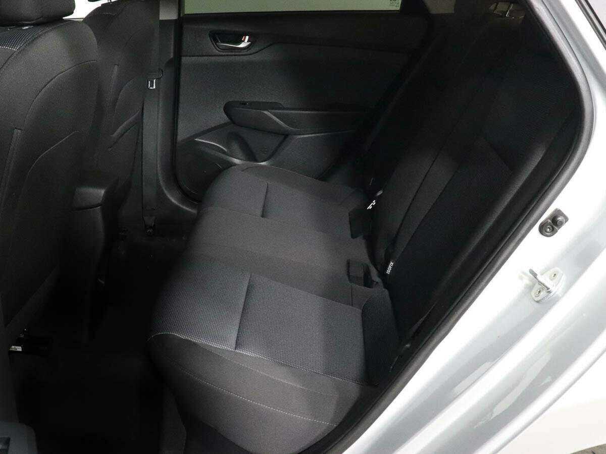 Купить Hyundai Solaris с пробегом. Фото: #8