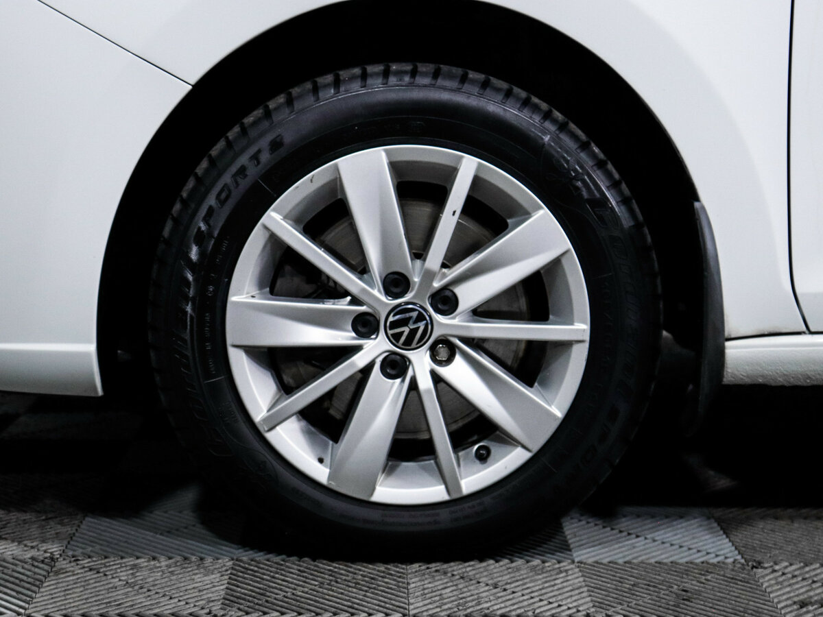 Купить Volkswagen Polo с пробегом. Фото: #12