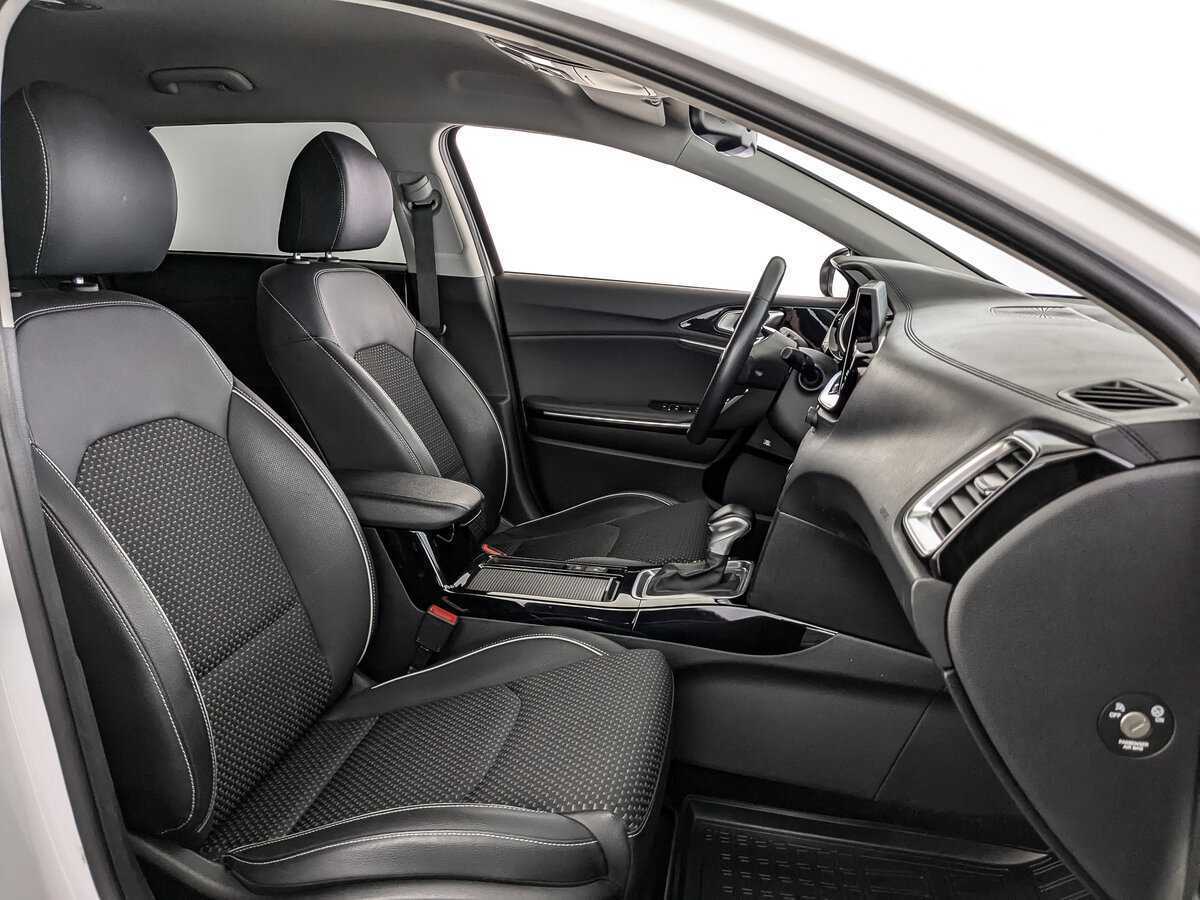 Купить Kia Ceed с пробегом. Фото: #18