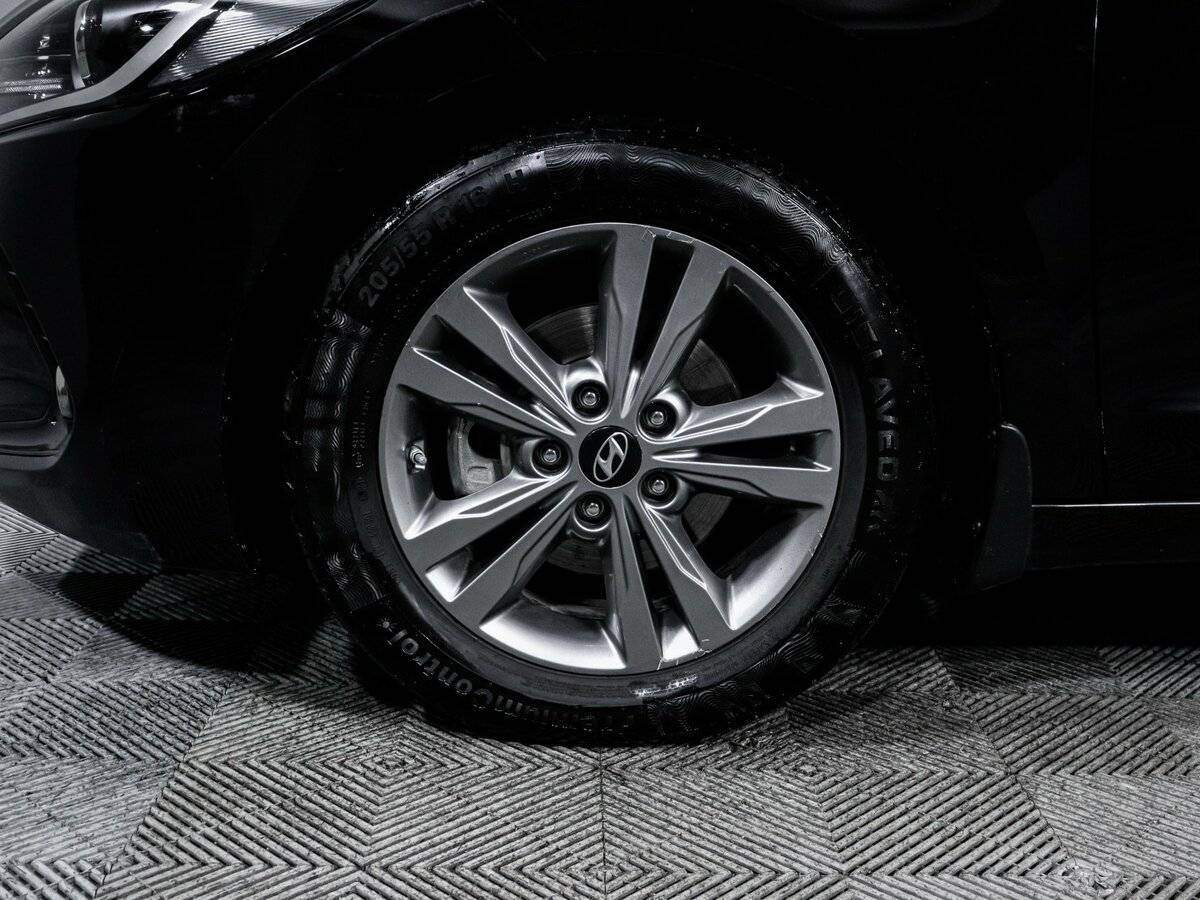 Купить Hyundai Elantra с пробегом. Фото: #12